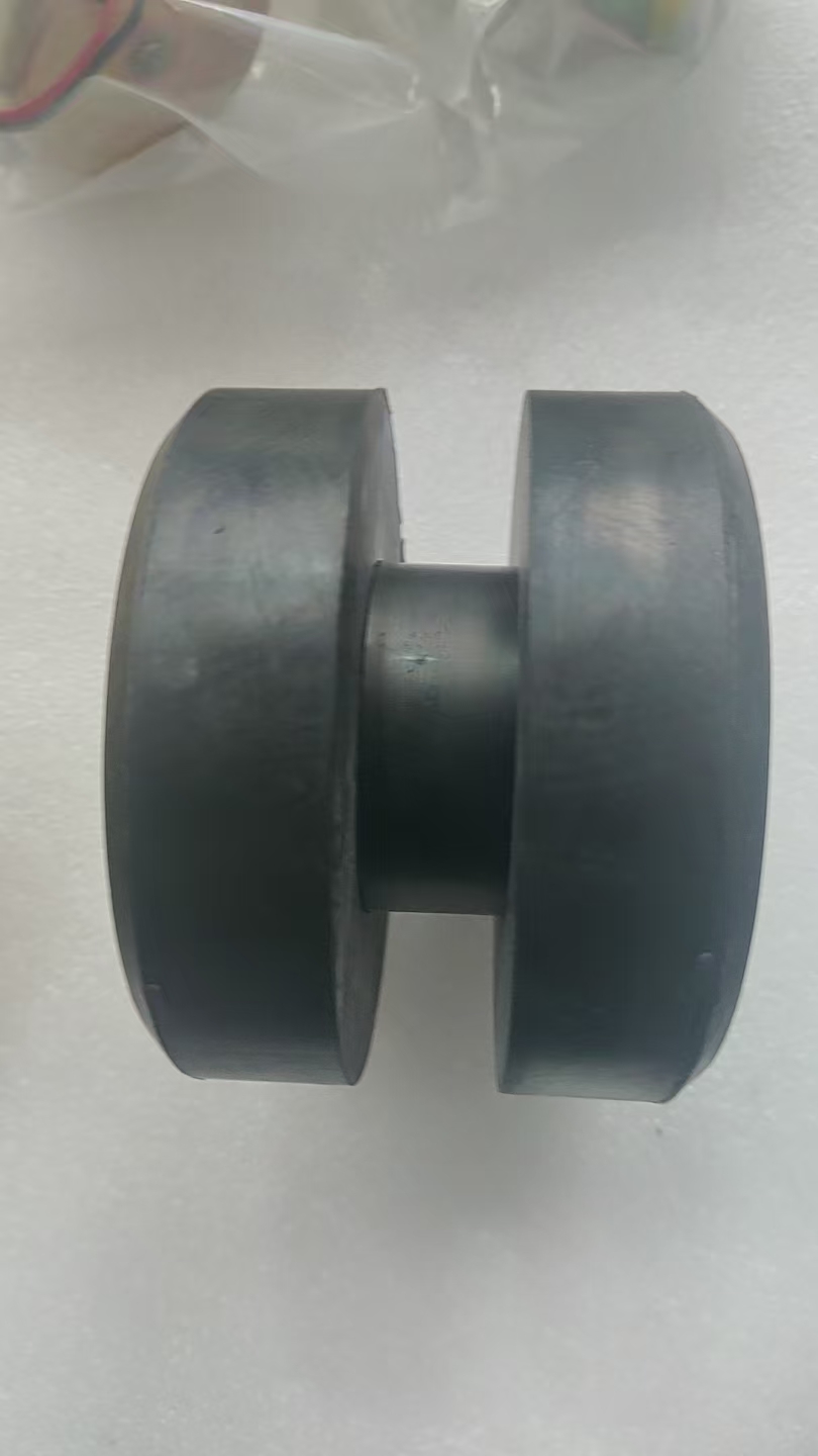 WA420-3 CUSHION,424-01-11310