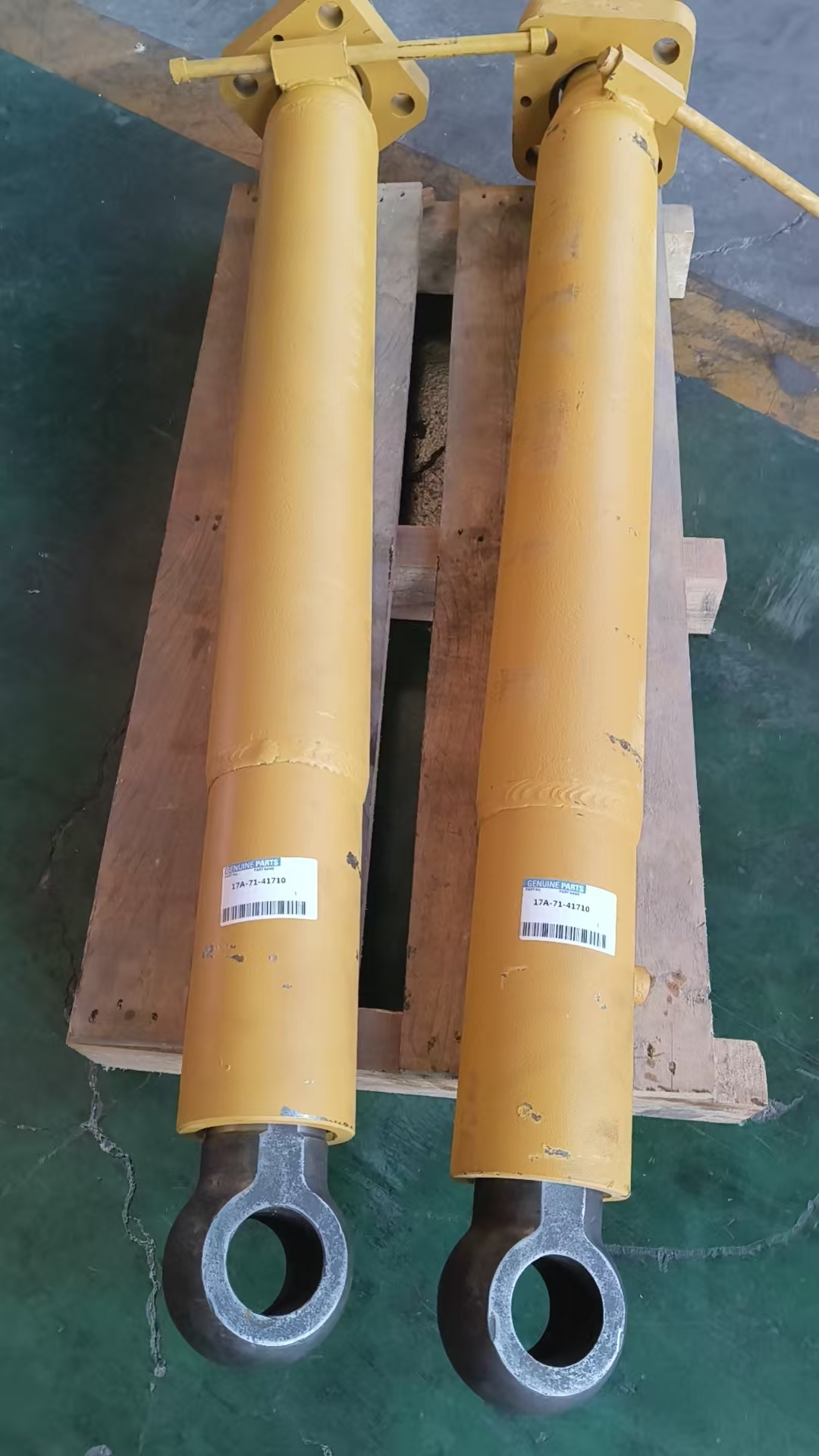 D155AX-6 BRACE,17A-71-41710