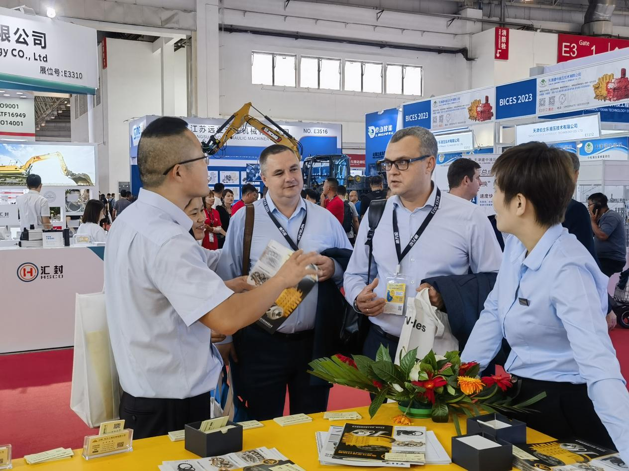 Suntech Songzheng at BICES 2023 ▏The 16th China (Beijing) International Construction Machinery Exhibition