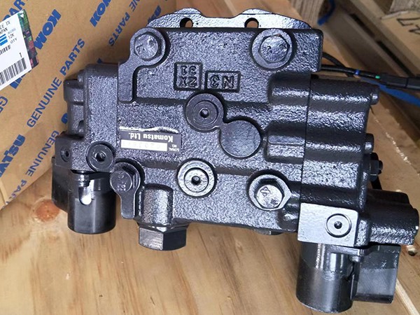 Original HM400-3 HM400-5 Radiator Fan Pump 708-1Т-00620